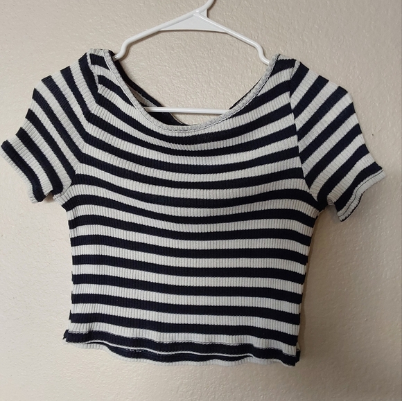 H&M Tops, Women's Size Medium Blue, and White Striped Crop Top - Picture 2 of 4